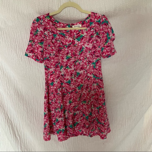 💚3/$15💚 MONTEAU | SMALL | Pink Floral Short Sleeve Sweet Heart Neck Mini Dress - Picture 7 of 8